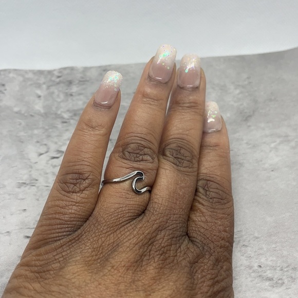 Dainty Silver Wave Ring - Picture 8 of 12